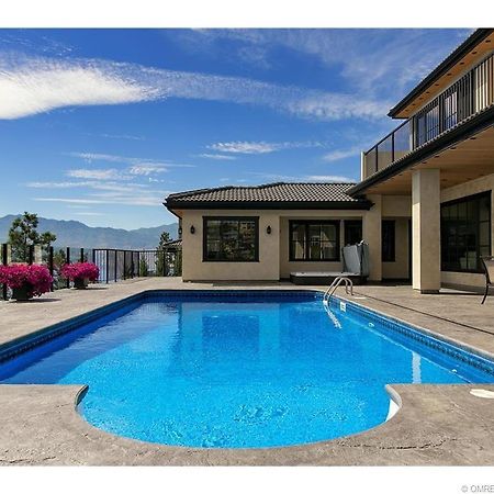 ווסט קלונה Mission Hill Lake View Villa מראה חיצוני תמונה