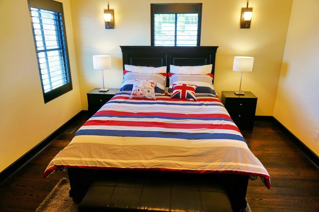 ווסט קלונה Mission Hill Lake View Villa מראה חיצוני תמונה