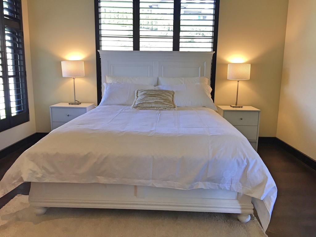 ווסט קלונה Mission Hill Lake View Villa מראה חיצוני תמונה